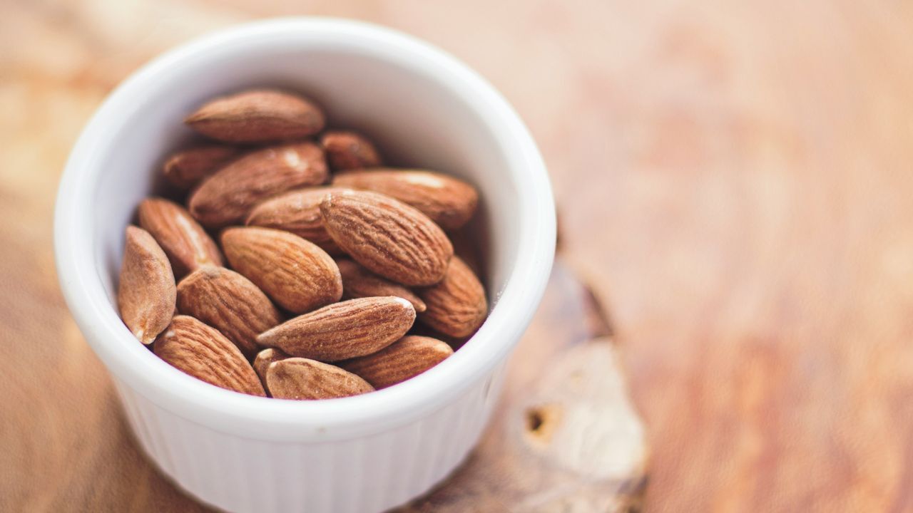 10 Surprisingly Tasty High-Protein Snacks From the Grocery Store