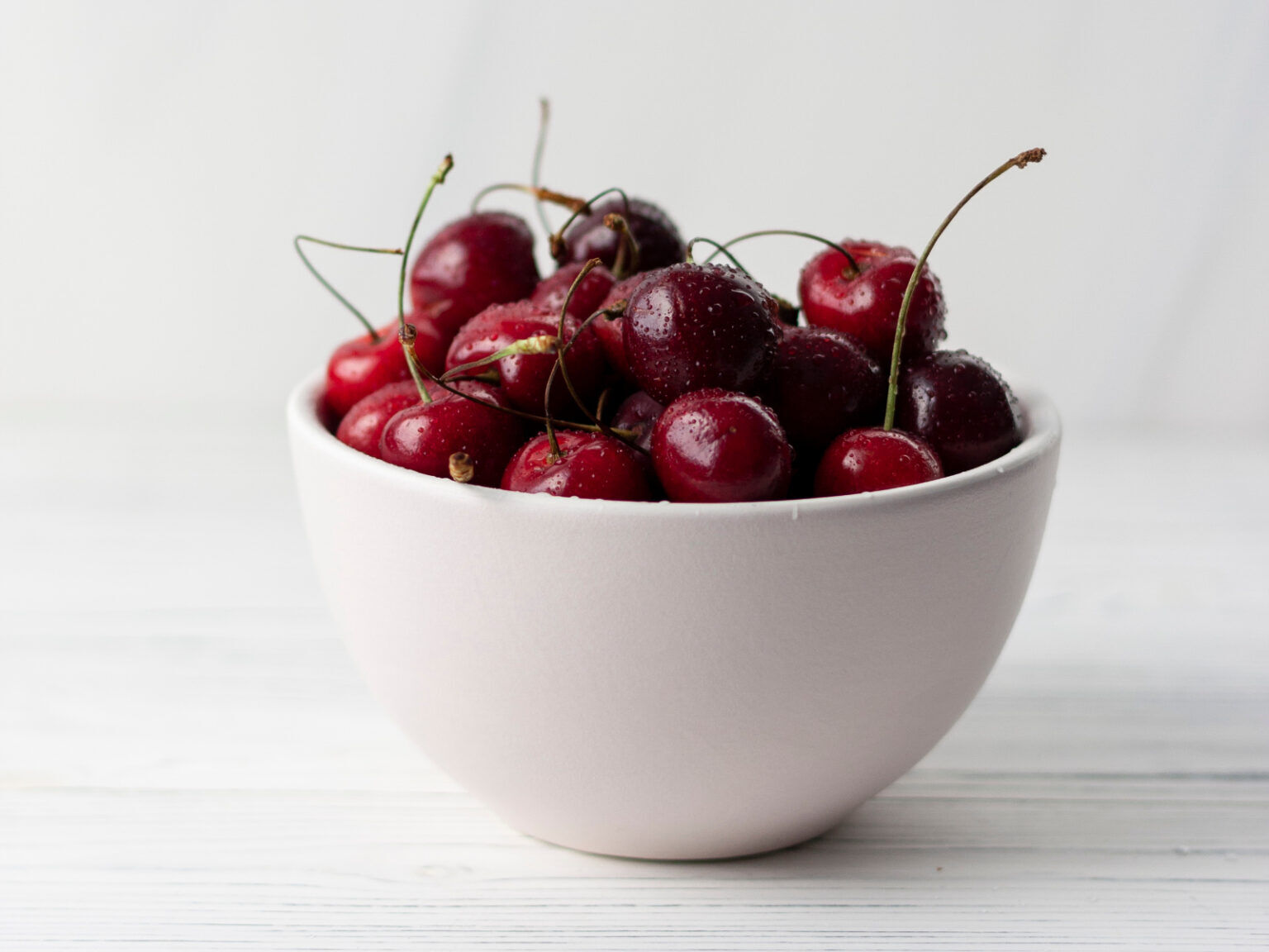 5 AntiInflammatory Fruits To Stock Up On