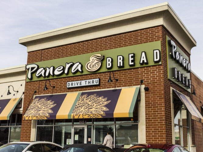 a photo of a panera bread restaurant